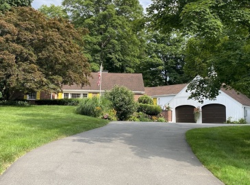 603 Bernardston Road, Greenfield, Massachusetts, 2 Bedrooms Bedrooms, 6 Rooms Rooms,2.5 BathroomsBathrooms,Residential,For Sale,Bernardston Road,73275602