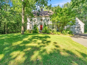 20 Teaberry Ln, Amherst, Massachusetts, 4 Bedrooms Bedrooms, 10 Rooms Rooms,4 BathroomsBathrooms,Residential,For Sale,Teaberry Ln,73285704