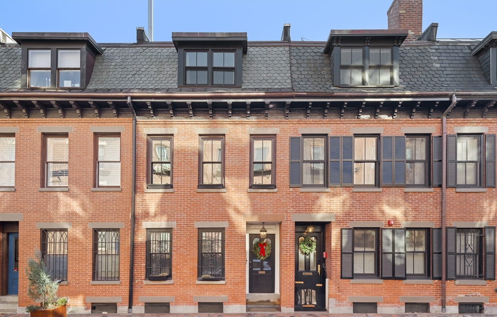 15 Lawrence St., Boston, Massachusetts, 2 Bedrooms Bedrooms, 6 Rooms Rooms,1.5 BathroomsBathrooms,Residential,For Sale,Lawrence St.,73327913