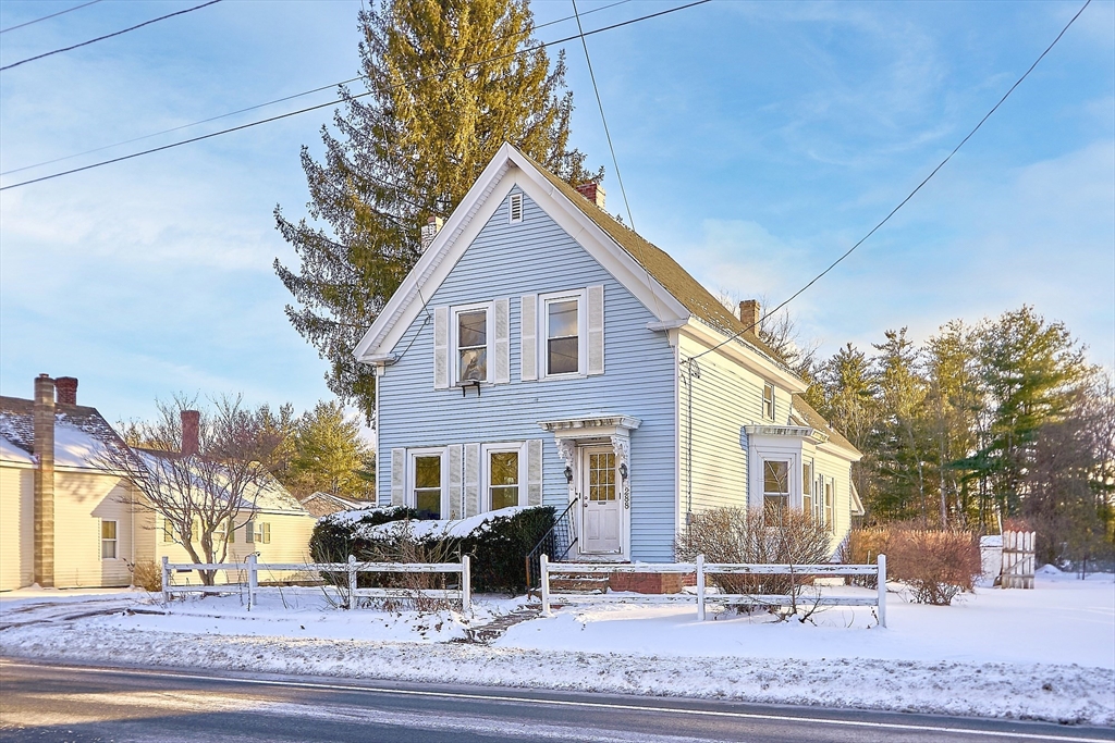 288 E Main St, Orange, Massachusetts, 3 Bedrooms Bedrooms, 7 Rooms Rooms,1 BathroomBathrooms,Residential,For Sale,E Main St,73328054