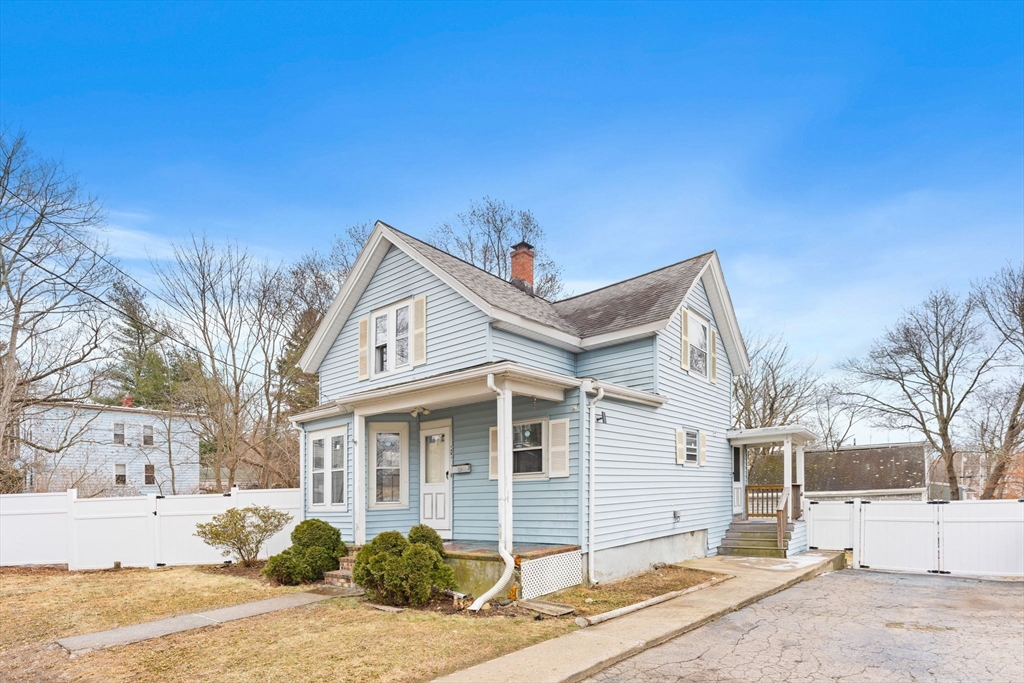 29 Albert St, Brockton, Massachusetts, 3 Bedrooms Bedrooms, 6 Rooms Rooms,2.5 BathroomsBathrooms,Residential,For Sale,Albert St,73328084