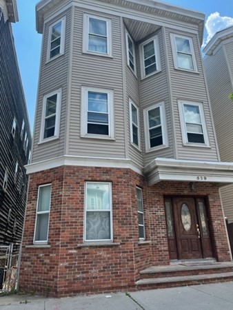 529 Bennington Street, Boston, Massachusetts, 3 Bedrooms Bedrooms, 5 Rooms Rooms,1 BathroomBathrooms,Residential Lease,For Rent,Bennington Street,73328062