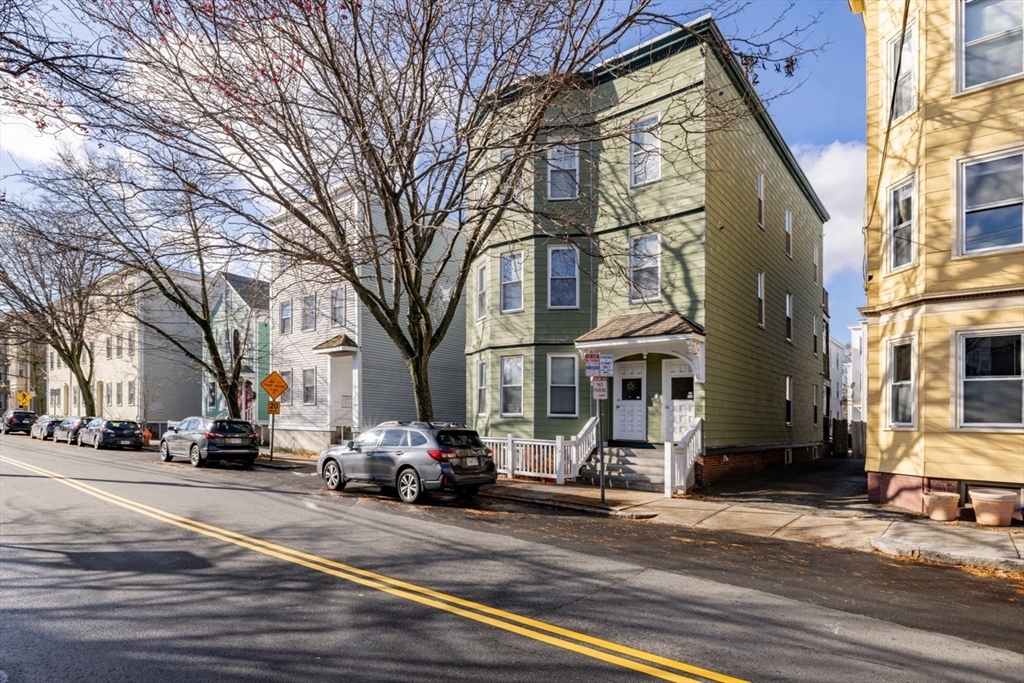 365 Columbia St, Cambridge, Massachusetts, 9 Bedrooms Bedrooms, 14 Rooms Rooms,8 BathroomsBathrooms,Residential Income,For Sale,Columbia St,73328250