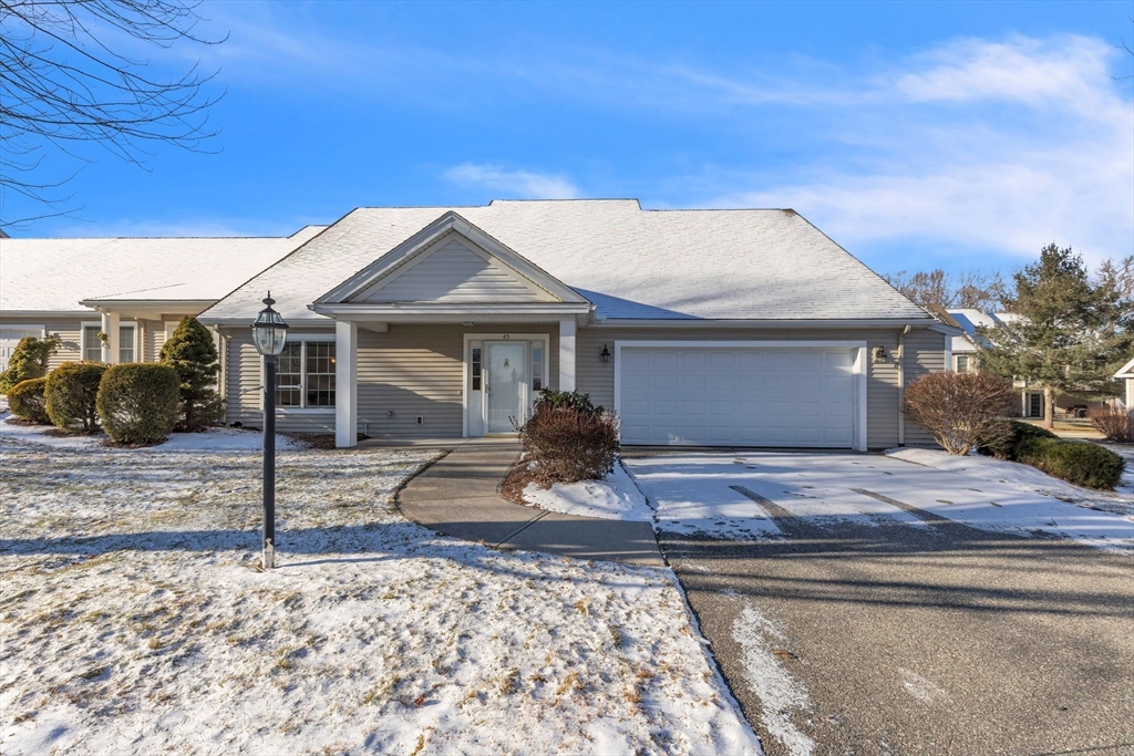 45 Ivy Circle, Wilbraham, Massachusetts, 2 Bedrooms Bedrooms, 6 Rooms Rooms,2.5 BathroomsBathrooms,Residential,For Sale,Ivy Circle,73328184