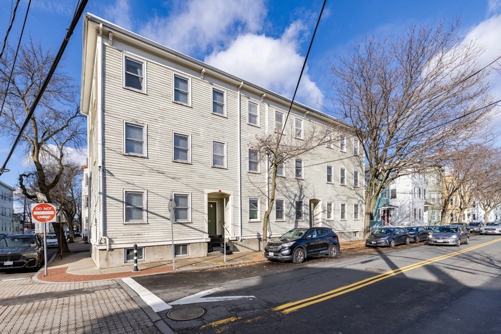 345 Columbia St, Cambridge, Massachusetts, 20 Bedrooms Bedrooms, 32 Rooms Rooms,9 BathroomsBathrooms,Residential Income,For Sale,Columbia St,73328236