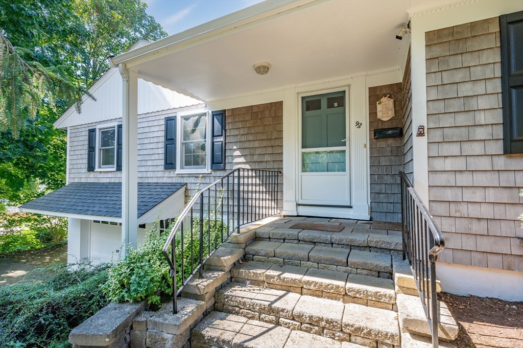 98 Wilton Dr., Barnstable, Massachusetts, 5 Bedrooms Bedrooms, 8 Rooms Rooms,3.5 BathroomsBathrooms,Residential,For Sale,Wilton Dr.,73287023