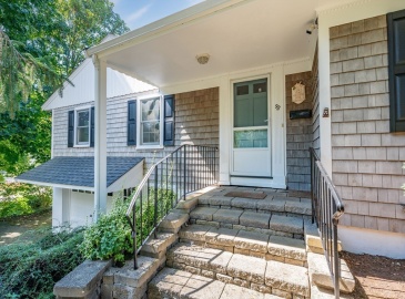 98 Wilton Dr., Barnstable, Massachusetts, 5 Bedrooms Bedrooms, 8 Rooms Rooms,3.5 BathroomsBathrooms,Residential,For Sale,Wilton Dr.,73287023
