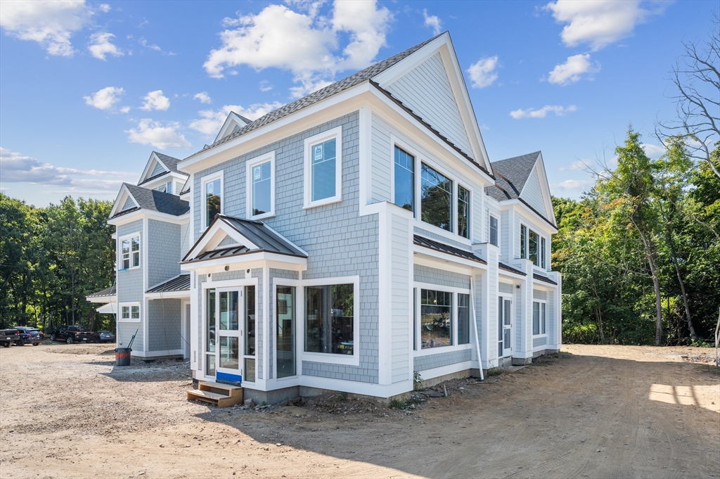 451 Essex St, Beverly, Massachusetts, ,Commercial Lease,For Rent,Essex St,73329224