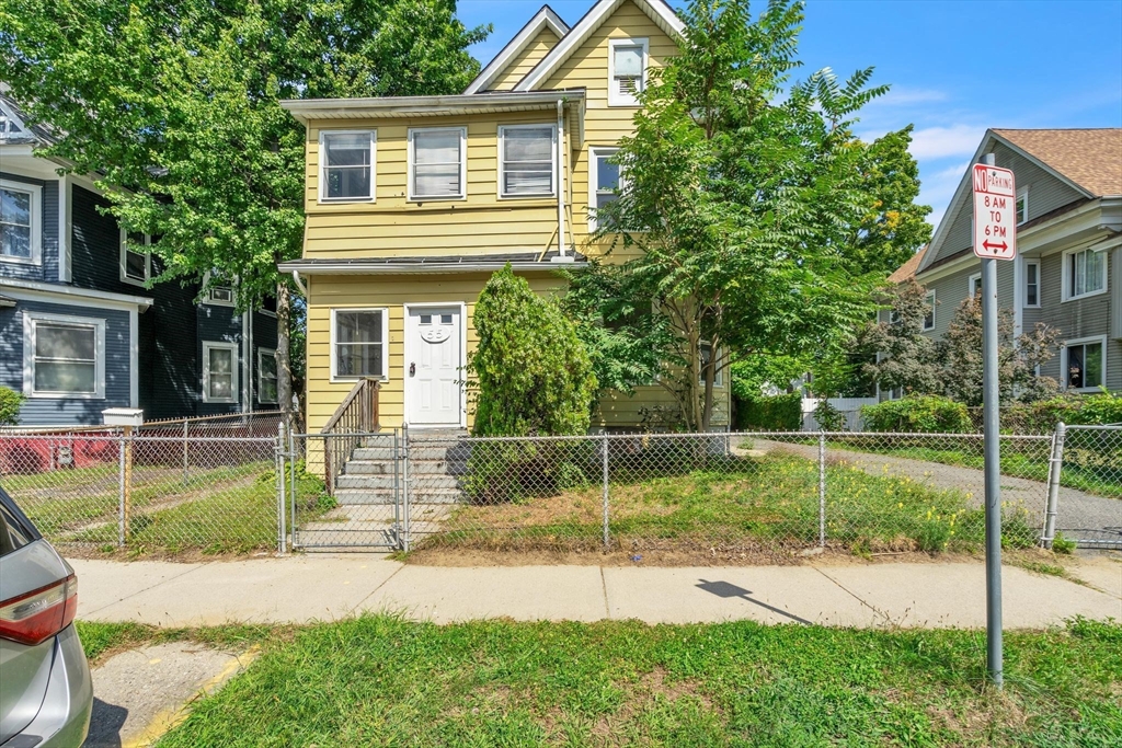 55 Mapledell St, Springfield, Massachusetts, 5 Bedrooms Bedrooms, 9 Rooms Rooms,2 BathroomsBathrooms,Residential,For Sale,Mapledell St,73283258