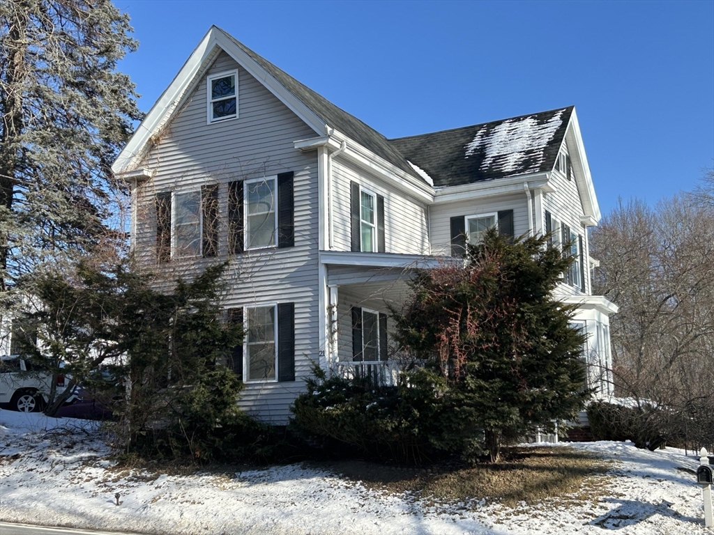 21 Bridge Road, Salisbury, Massachusetts, 4 Bedrooms Bedrooms, 9 Rooms Rooms,2 BathroomsBathrooms,Residential Lease,For Rent,Bridge Road,73330288