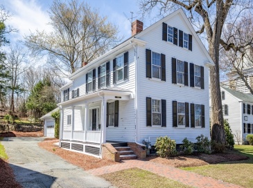 1900 Massachusetts Avenue, Lexington, Massachusetts, 3 Bedrooms Bedrooms, 8 Rooms Rooms,1.5 BathroomsBathrooms,Residential,For Sale,Massachusetts Avenue,73330403
