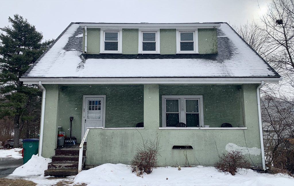 351 Lunenburg St, Fitchburg, Massachusetts, 5 Bedrooms Bedrooms, 12 Rooms Rooms,3.5 BathroomsBathrooms,Residential Income,For Sale,Lunenburg St,73330698