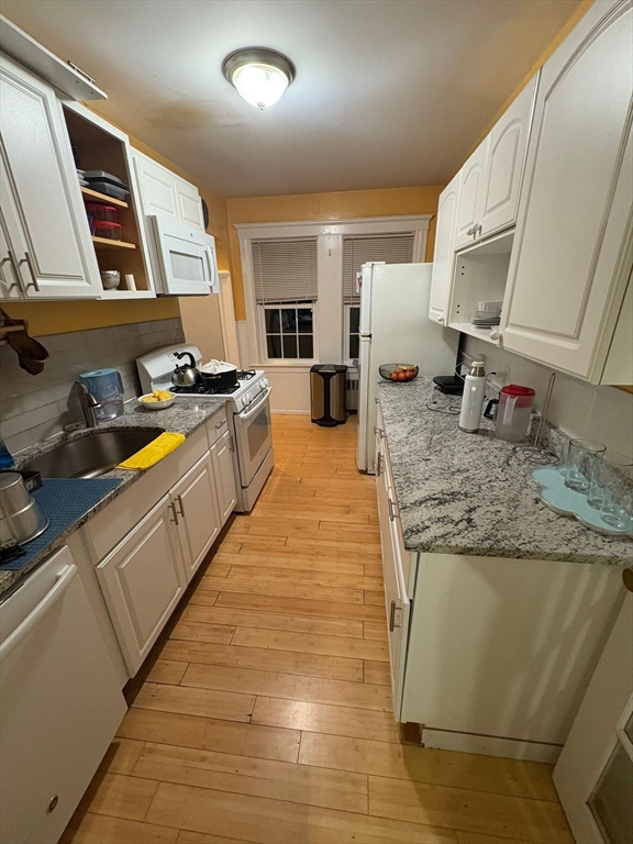 73 Harvard St, Chelsea, Massachusetts, 3 Bedrooms Bedrooms, 6 Rooms Rooms,1 BathroomBathrooms,Residential Lease,For Rent,Harvard St,73330740