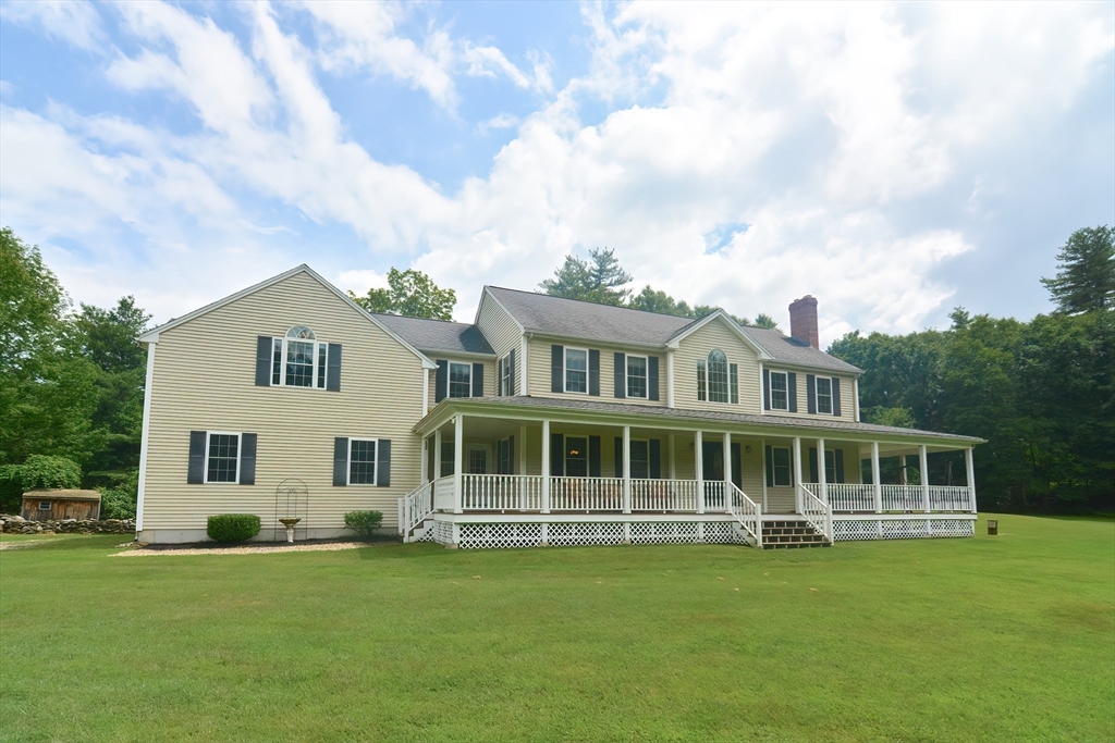 935 Eastford Rd, Southbridge, Massachusetts, 3 Bedrooms Bedrooms, 8 Rooms Rooms,3 BathroomsBathrooms,Residential,For Sale,Eastford Rd,73273030