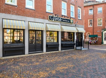 31-35 Market Sq, Newburyport, Massachusetts, ,Commercial Sale,For Sale,Market Sq,73198684