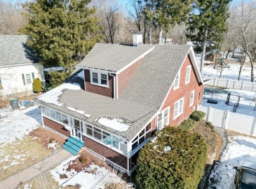 45 Marion St, Natick, Massachusetts, 4 Bedrooms Bedrooms, 8 Rooms Rooms,2 BathroomsBathrooms,Residential Lease,For Rent,Marion St,73330963