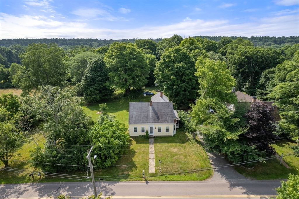 234-236-0 Pleasant Street, Millis, Massachusetts, 4 Bedrooms Bedrooms, 9 Rooms Rooms,2 BathroomsBathrooms,Residential,For Sale,Pleasant Street,73261836