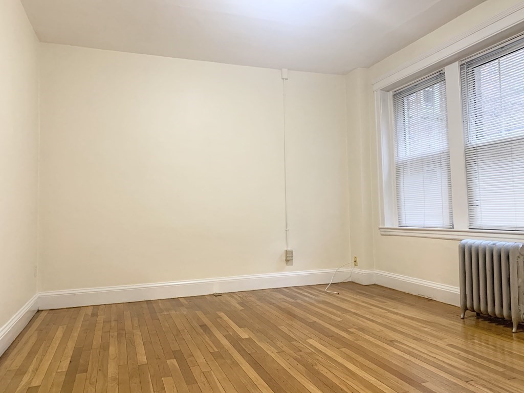 333 Harvard St, Cambridge, Massachusetts, 2 Bedrooms Bedrooms, 4 Rooms Rooms,1 BathroomBathrooms,Residential Lease,For Rent,Harvard St,73331463