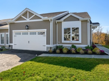 4 Horizon Drive, Millbury, Massachusetts, 2 Bedrooms Bedrooms, 6 Rooms Rooms,2 BathroomsBathrooms,Residential,For Sale,Horizon Drive,73265923