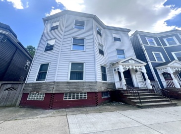 885 East Broadway, Boston, Massachusetts, 6 Bedrooms Bedrooms, 20 Rooms Rooms,3 BathroomsBathrooms,Residential Income,For Sale,East Broadway,73293596