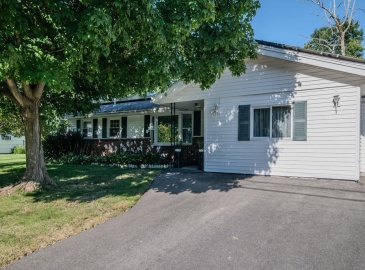 95 Norman Rd, Brockton, Massachusetts, 3 Bedrooms Bedrooms, 8 Rooms Rooms,1 BathroomBathrooms,Residential,For Sale,Norman Rd,73284619