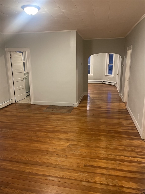 189 Mcgowan St, Fall River, Massachusetts, 3 Bedrooms Bedrooms, 5 Rooms Rooms,1 BathroomBathrooms,Residential Lease,For Rent,Mcgowan St,73332939