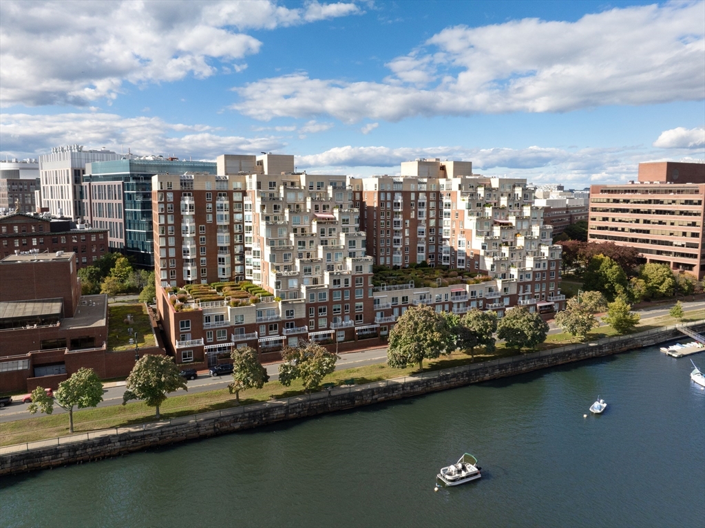 75-83 Cambridge Parkway, Cambridge, Massachusetts, 3 Bedrooms Bedrooms, 6 Rooms Rooms,2.5 BathroomsBathrooms,Residential Lease,For Rent,Cambridge Parkway,73333258