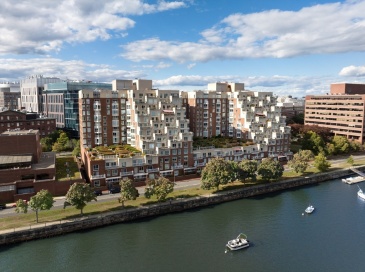 75-83 Cambridge Parkway, Cambridge, Massachusetts, 3 Bedrooms Bedrooms, 6 Rooms Rooms,2.5 BathroomsBathrooms,Residential Lease,For Rent,Cambridge Parkway,73333258