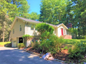 53 Deerhaven, Lincoln, Massachusetts, 3 Bedrooms Bedrooms, 9 Rooms Rooms,3 BathroomsBathrooms,Residential Lease,For Rent,Deerhaven,73335089