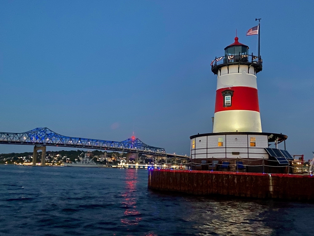 1 Taunton River, Somerset, Massachusetts, 1 Bedroom Bedrooms, 6 Rooms Rooms,0.5 BathroomBathrooms,Residential,For Sale,Taunton River,73335276