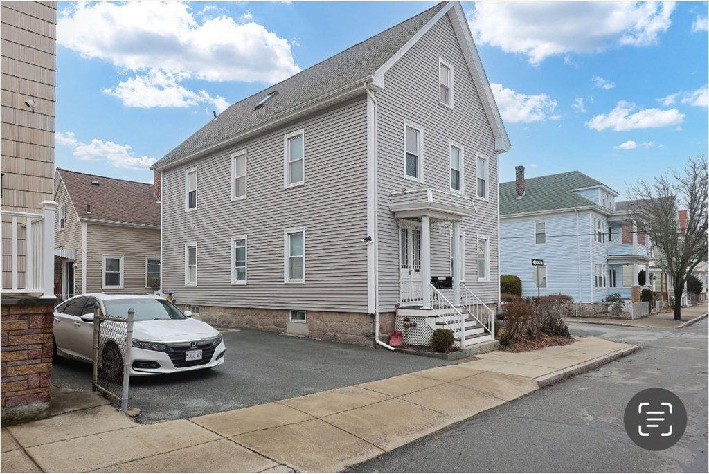 531 Rivet St, New Bedford, Massachusetts, 6 Bedrooms Bedrooms, 18 Rooms Rooms,3 BathroomsBathrooms,Residential Income,For Sale,Rivet St,73336453