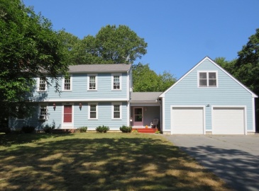 109 Howland Road, Lakeville, Massachusetts, 5 Bedrooms Bedrooms, 10 Rooms Rooms,2 BathroomsBathrooms,Residential,For Sale,Howland Road,73288433