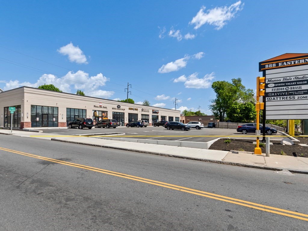 888 Eastern Ave., Malden, Massachusetts, ,Commercial Lease,For Rent,Eastern Ave.,73337128