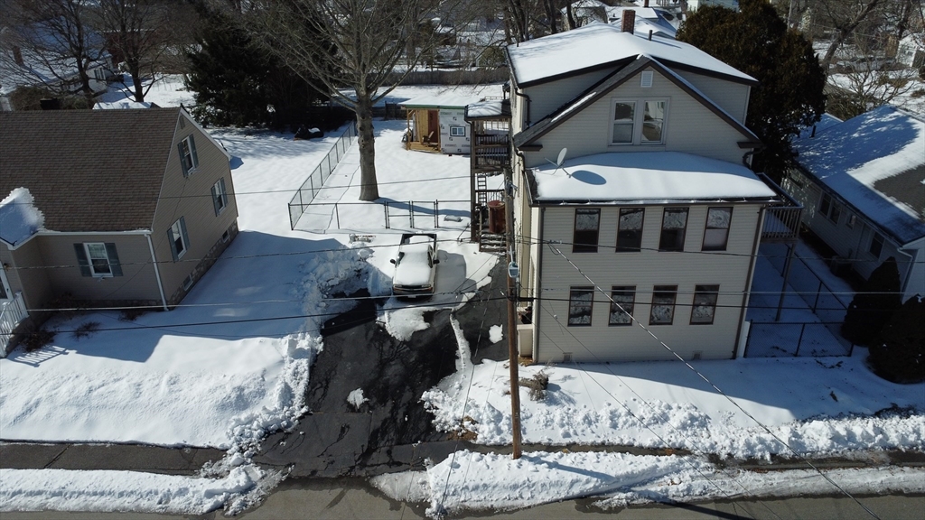 31 Emerald Ave, Webster, Massachusetts, 5 Bedrooms Bedrooms, 12 Rooms Rooms,3 BathroomsBathrooms,Residential Income,For Sale,Emerald Ave,73337206