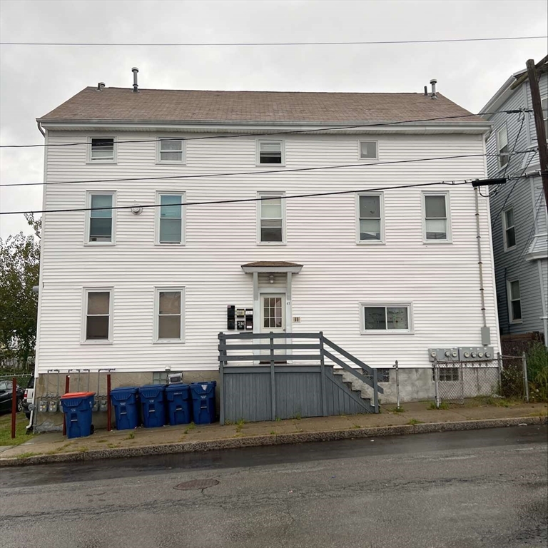 47 Boutwell St, Fall River, Massachusetts, 2 Bedrooms Bedrooms, 4 Rooms Rooms,1 BathroomBathrooms,Residential Lease,For Rent,Boutwell St,73337240