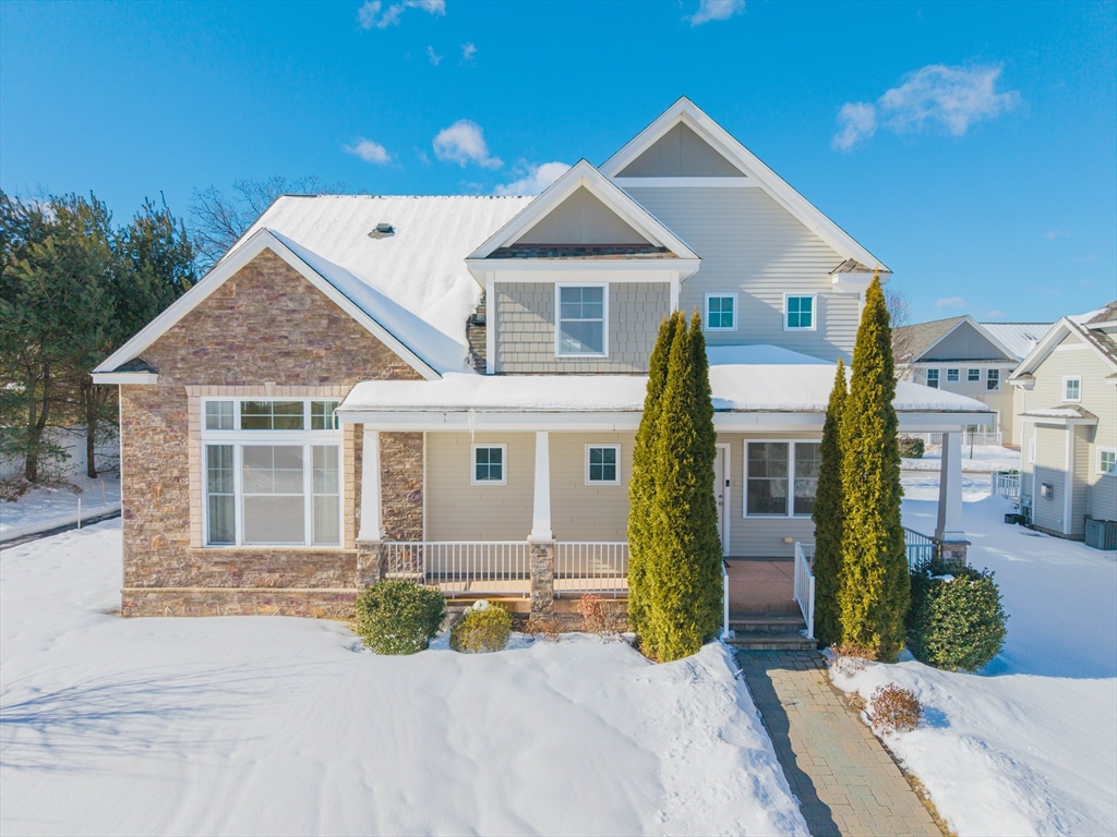 15 Boardwalk Dr, Andover, Massachusetts, 3 Bedrooms Bedrooms, 7 Rooms Rooms,4.5 BathroomsBathrooms,Residential,For Sale,Boardwalk Dr,73337325