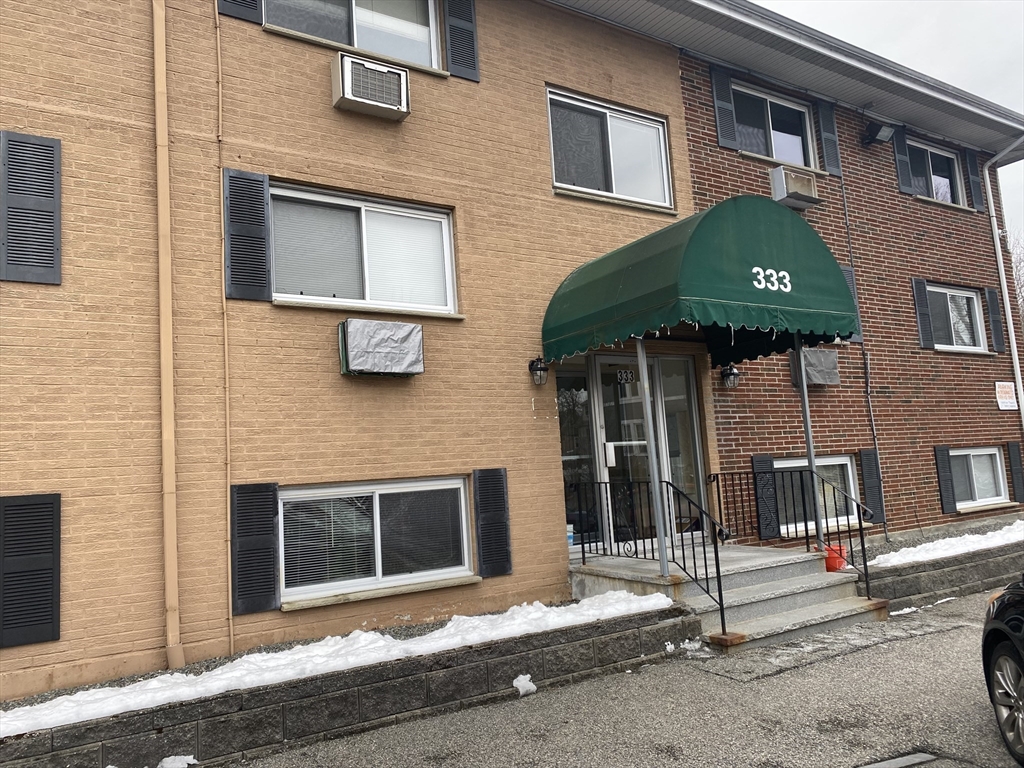 333 Central, Saugus, Massachusetts, 1 Bedroom Bedrooms, 3 Rooms Rooms,1 BathroomBathrooms,Residential Lease,For Rent,Central,73337355