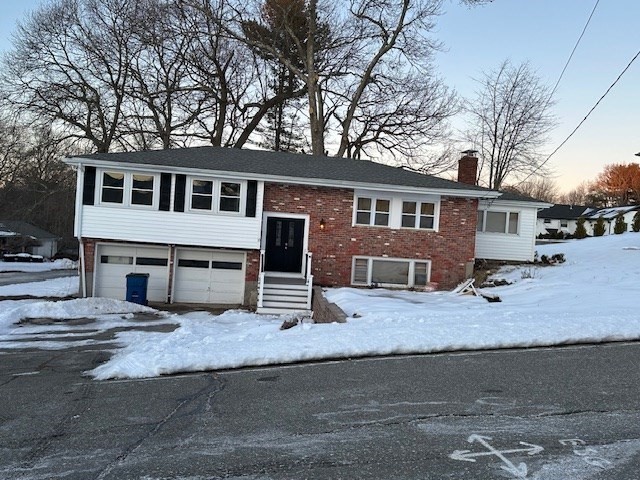 33 Crawford St, Randolph, Massachusetts, 4 Bedrooms Bedrooms, 6 Rooms Rooms,2 BathroomsBathrooms,Residential,For Sale,Crawford St,73337370