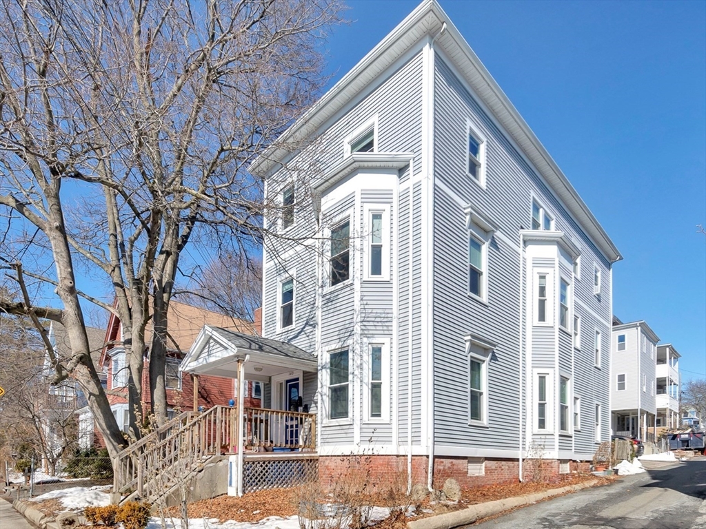 163 Morrison Ave, Somerville, Massachusetts, 6 Bedrooms Bedrooms, 18 Rooms Rooms,3 BathroomsBathrooms,Residential Income,For Sale,Morrison Ave,73337379