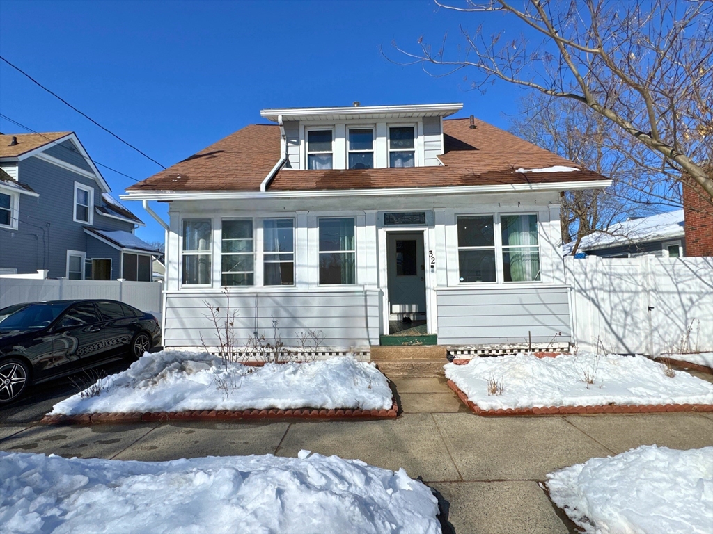 32 Marble Ave, Chicopee, Massachusetts, 3 Bedrooms Bedrooms, 8 Rooms Rooms,2 BathroomsBathrooms,Residential,For Sale,Marble Ave,73337454