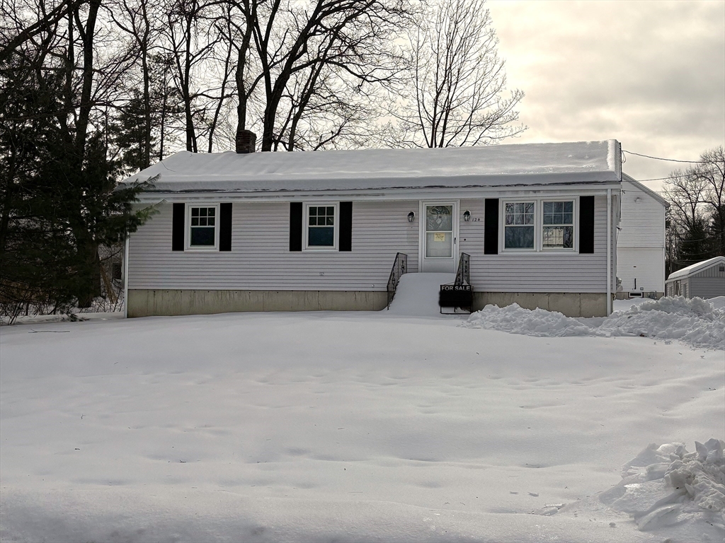 124 Brigham Avenue, Dracut, Massachusetts, 3 Bedrooms Bedrooms, 5 Rooms Rooms,1 BathroomBathrooms,Residential,For Sale,Brigham Avenue,73337466