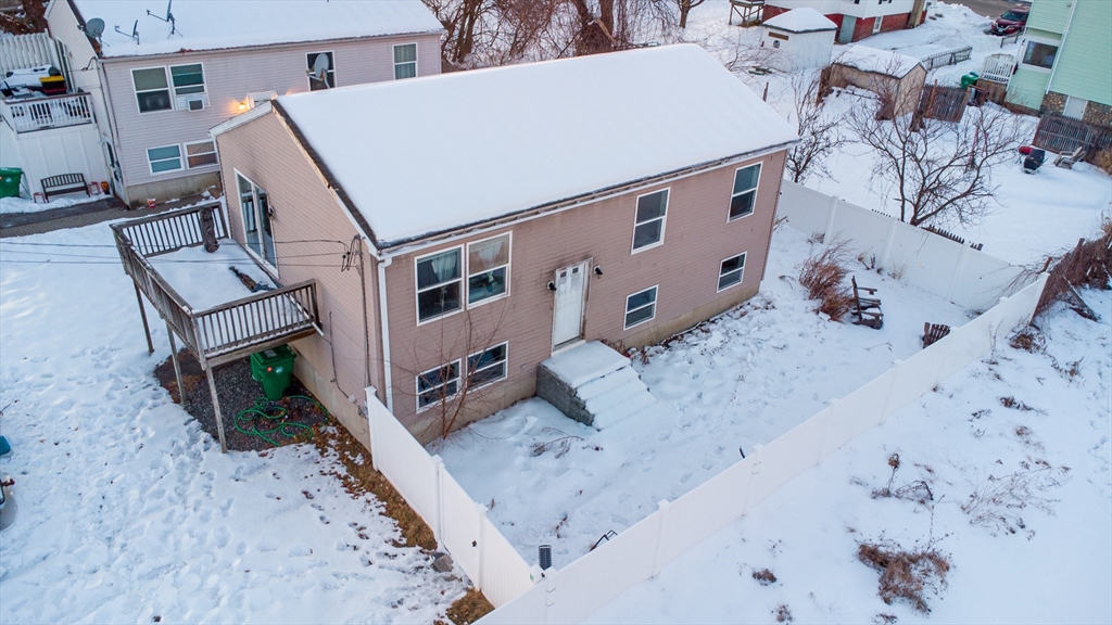 1 Grady St, Clinton, Massachusetts, 3 Bedrooms Bedrooms, 8 Rooms Rooms,1 BathroomBathrooms,Residential,For Sale,Grady St,73337434