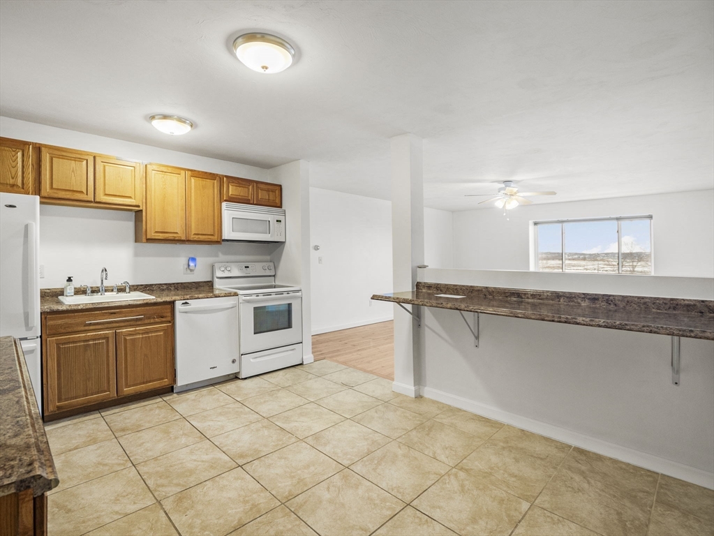 500 Revere Beach Blvd, Revere, Massachusetts, 2 Bedrooms Bedrooms, 4 Rooms Rooms,1 BathroomBathrooms,Residential,For Sale,Revere Beach Blvd,73337489