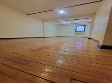 33 Dover St, Brockton, Massachusetts, ,Commercial Lease,For Rent,Dover St,73332105