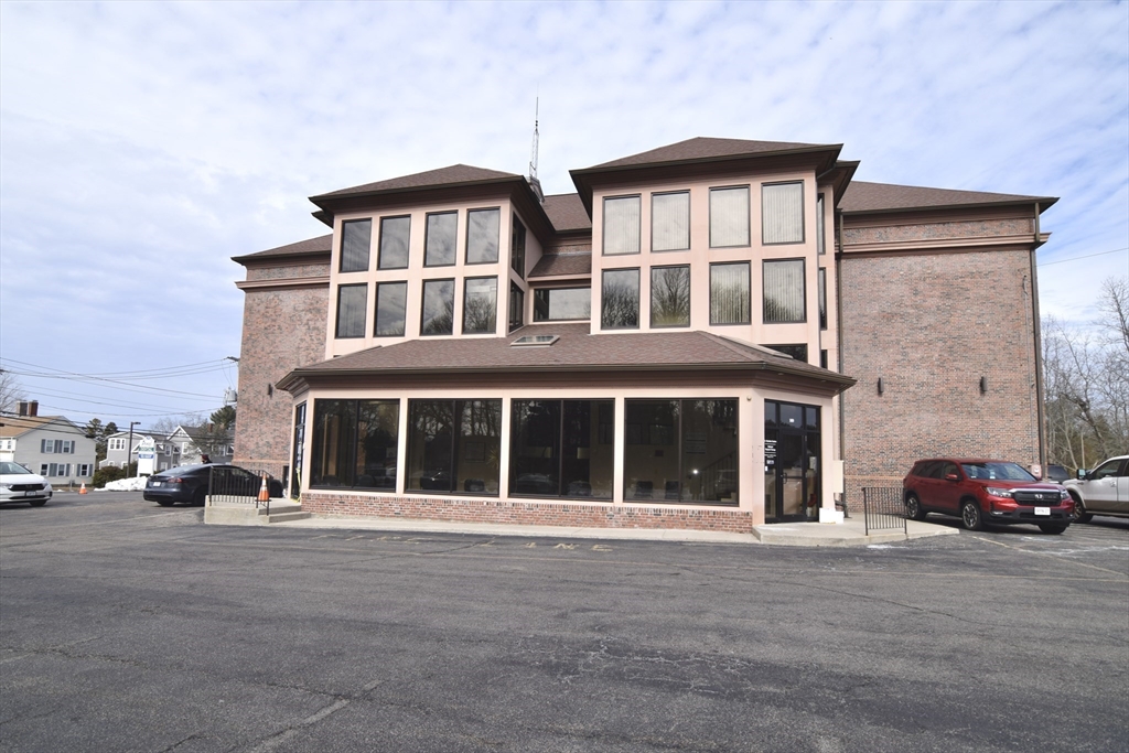 169 N Franklin Street, Holbrook, Massachusetts, ,Commercial Lease,For Rent,N Franklin Street,73337774