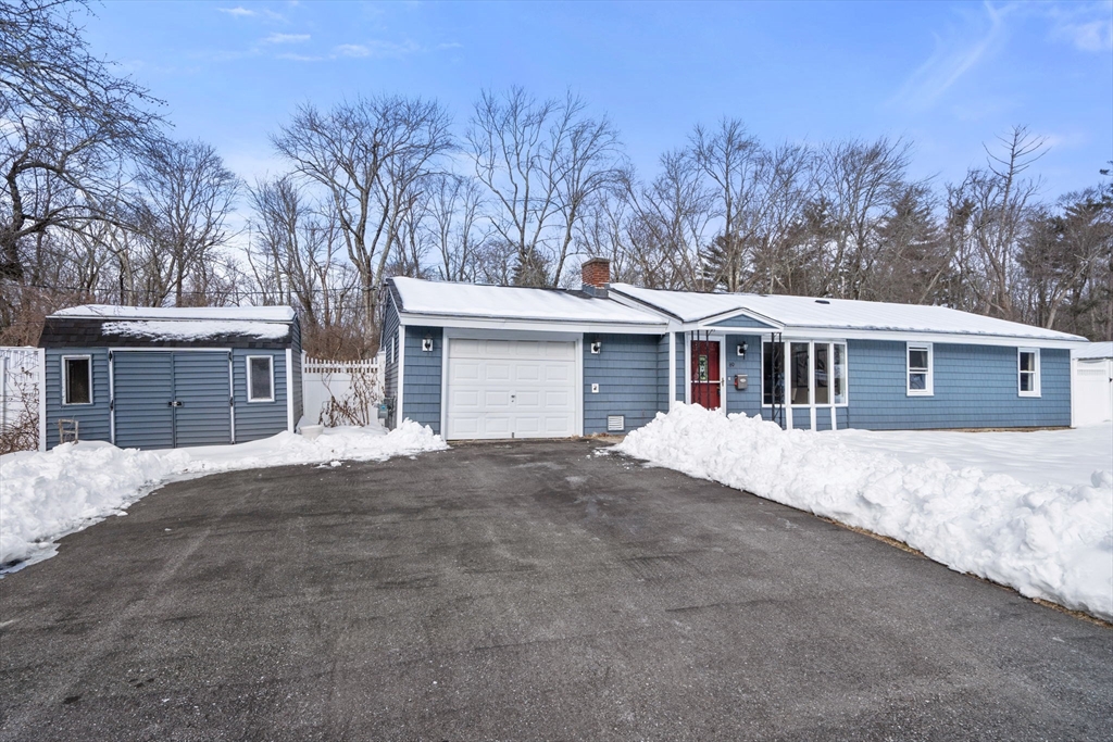 89 Brooks Street, Maynard, Massachusetts, 4 Bedrooms Bedrooms, 9 Rooms Rooms,1.5 BathroomsBathrooms,Residential,For Sale,Brooks Street,73337965