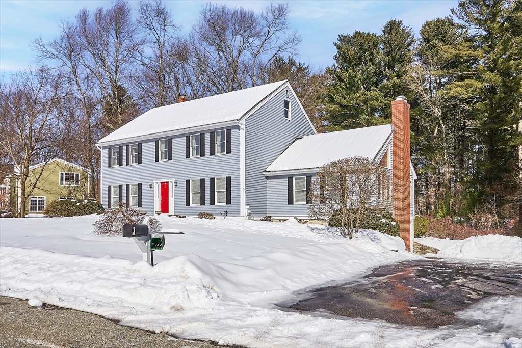 100 Tucker Farm Rd, North Andover, Massachusetts, 4 Bedrooms Bedrooms, 10 Rooms Rooms,2.5 BathroomsBathrooms,Residential,For Sale,Tucker Farm Rd,73337983