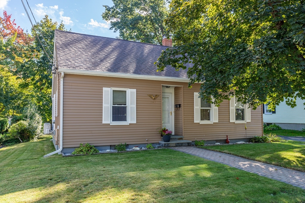 101 Arlington Street, Leominster, Massachusetts, 4 Bedrooms Bedrooms, 7 Rooms Rooms,1.5 BathroomsBathrooms,Residential,For Sale,Arlington Street,73338113