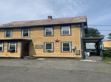 56 Pleasant St, Greenfield, Massachusetts, 7 Bedrooms Bedrooms, 15 Rooms Rooms,6.5 BathroomsBathrooms,Residential Income,For Sale,Pleasant St,73268256