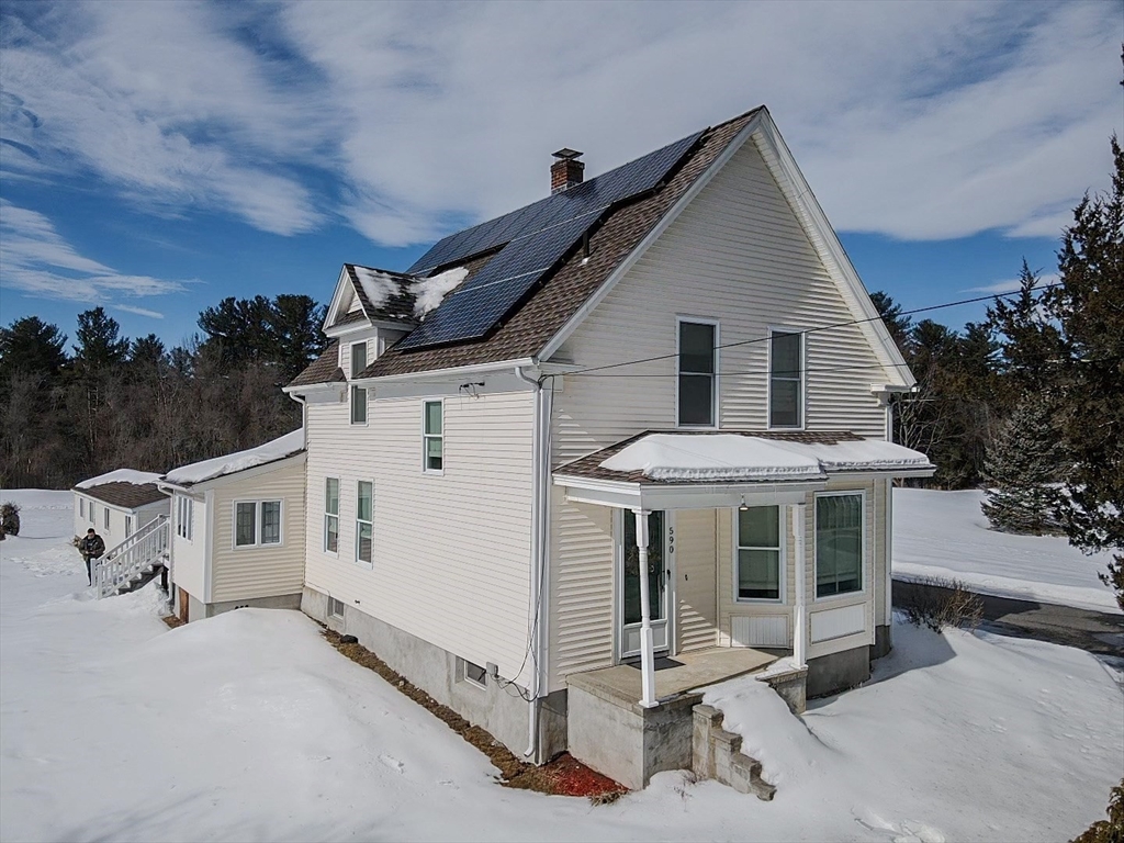 590 Salem Road, Dracut, Massachusetts, 2 Bedrooms Bedrooms, 6 Rooms Rooms,2 BathroomsBathrooms,Residential,For Sale,Salem Road,73338513